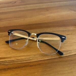Ray-Ban Clubmaster Eyeglasses in Black / Gold